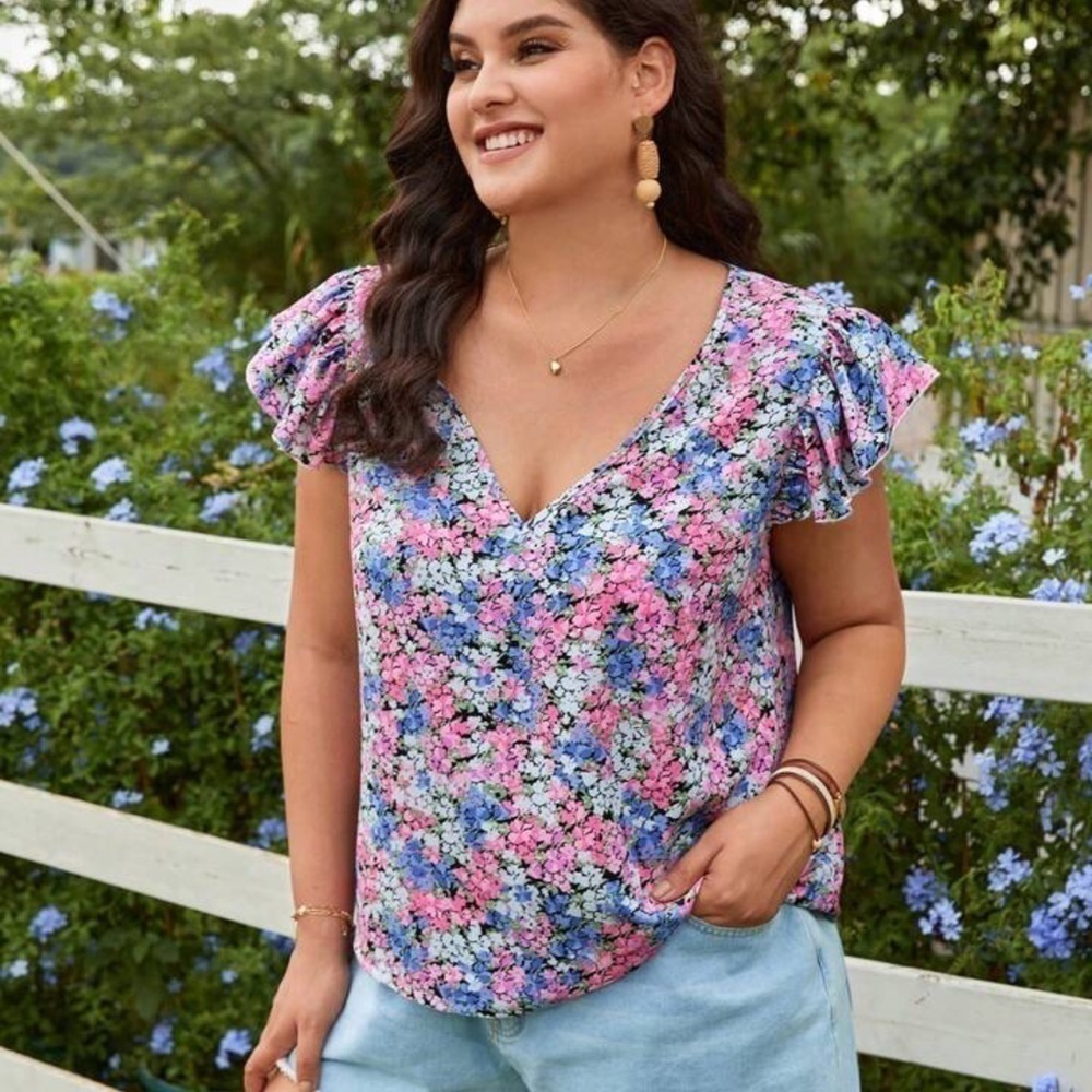SHEIN‎ Floral Print Flutter Sleeve Blouse Size Small
